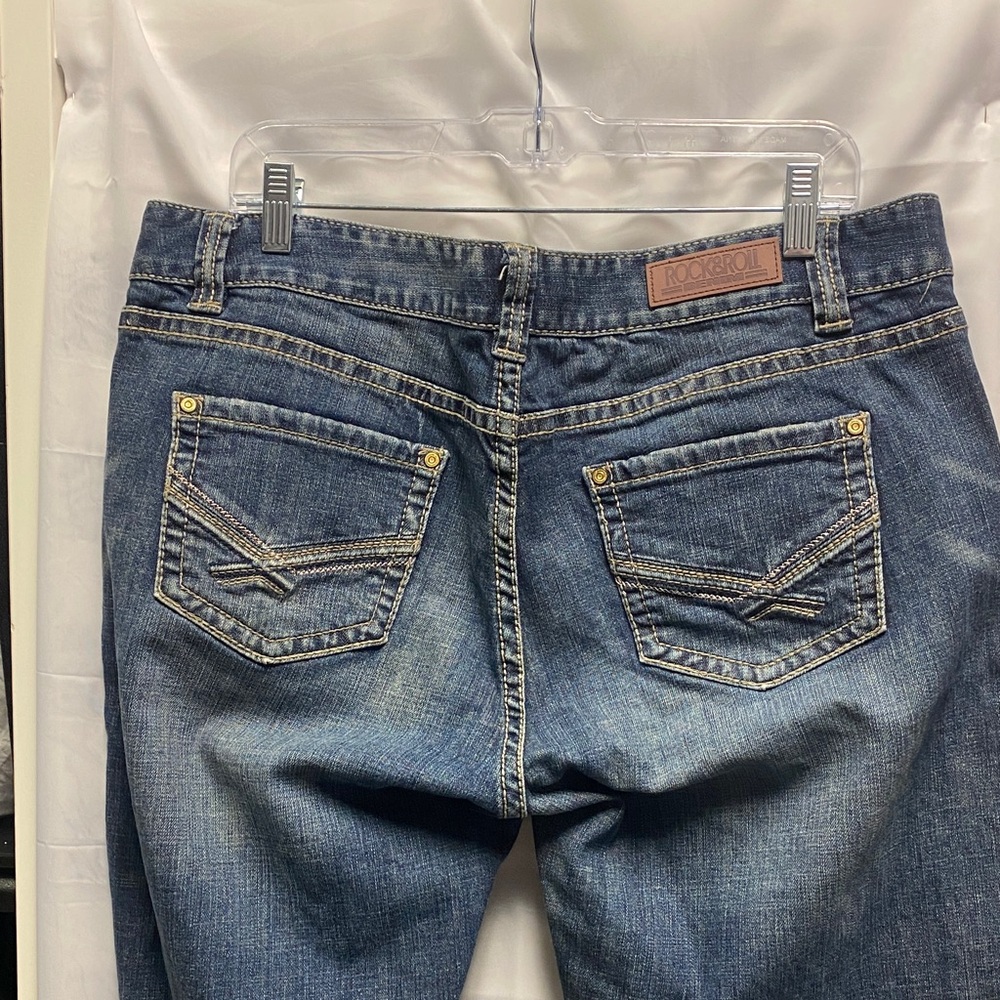 Rock & Roll Cowgirl Women's Boyfriend Jeans, Size 34 x 34 - Picture 4 of 7
